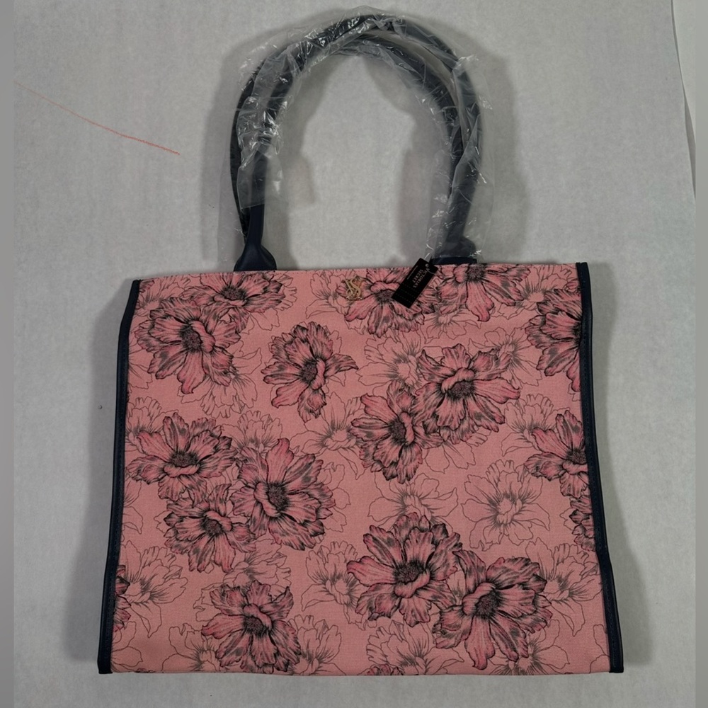 NWT Victoria’s Secret Tote